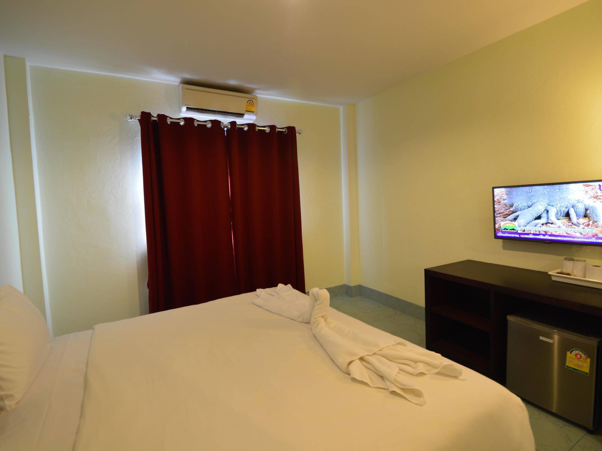 Hotel Paripas Express Patong Exteriér fotografie